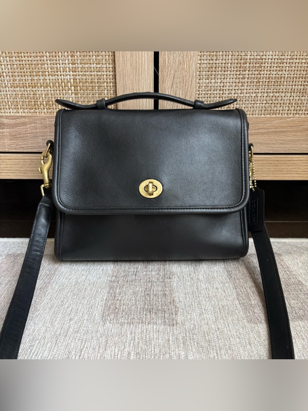 COACH Vintage Court Black Leather Crossbody Shoulder Bag Satchel Handbag 9870